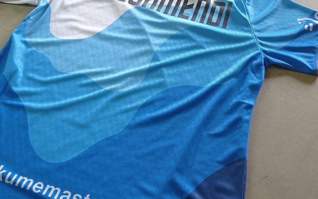Ropa de deporte personalizada en Bilbao: rendimiento y estilo en cada prenda