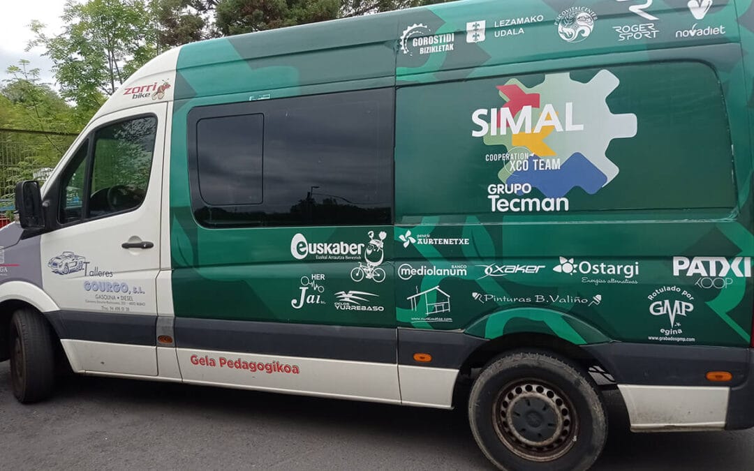 Rotulación de vehículos personalizada en Bilbao: destaca tu marca sobre ruedas